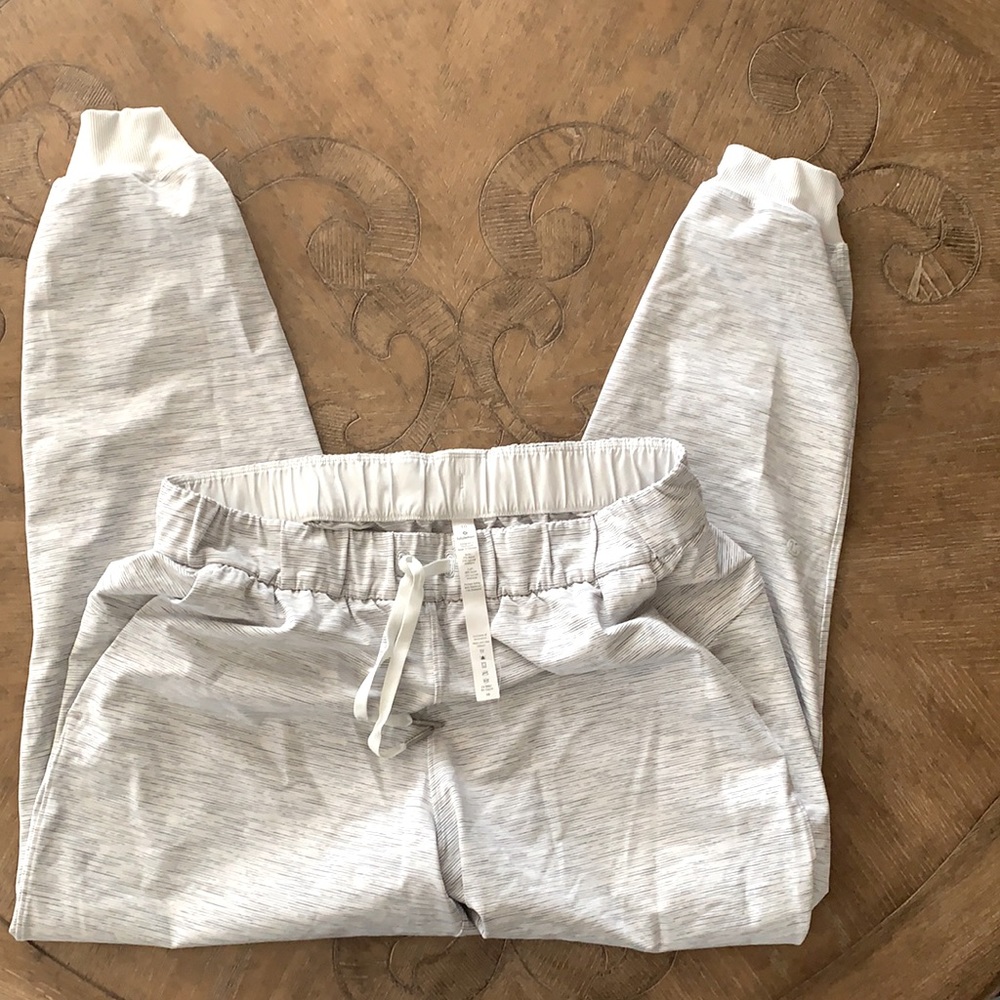 Lululemon Luxtreme high-rise joggers